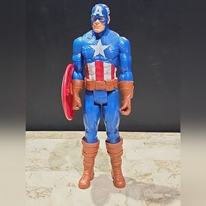 Marvel Captain America Action Figure with Shield  2019 Hasbro‎